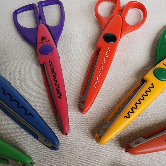 Craft Scissors Set of 12 Zig Zag Design Scrapbooking - Picture 7 of 8